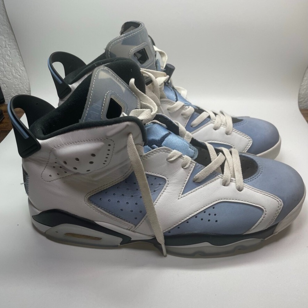 Air Jordan 6 Retro Mid UNC University Blue Size 11.5 Shoes Only